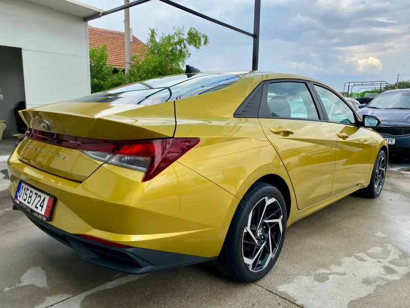 Hyundai Elantra 2.0, Бензин, Клима, Автомат- 8 ск., снимка 4 - Автомобили и джипове - 51052928