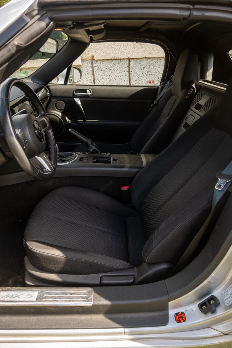 Mazda Mx-5 1.8, снимка 11 - Автомобили и джипове - 51781828