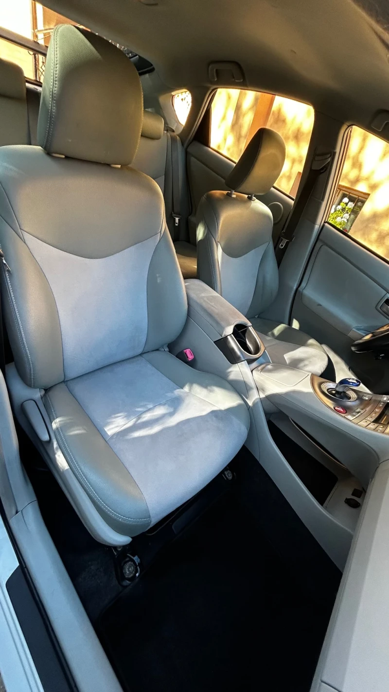 Toyota Prius executive , снимка 12 - Автомобили и джипове - 52542916