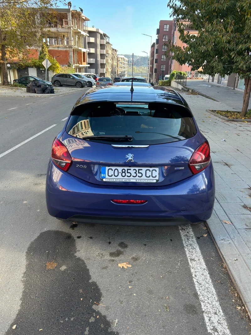 Peugeot 208 PureTech, снимка 6 - Автомобили и джипове - 52253343