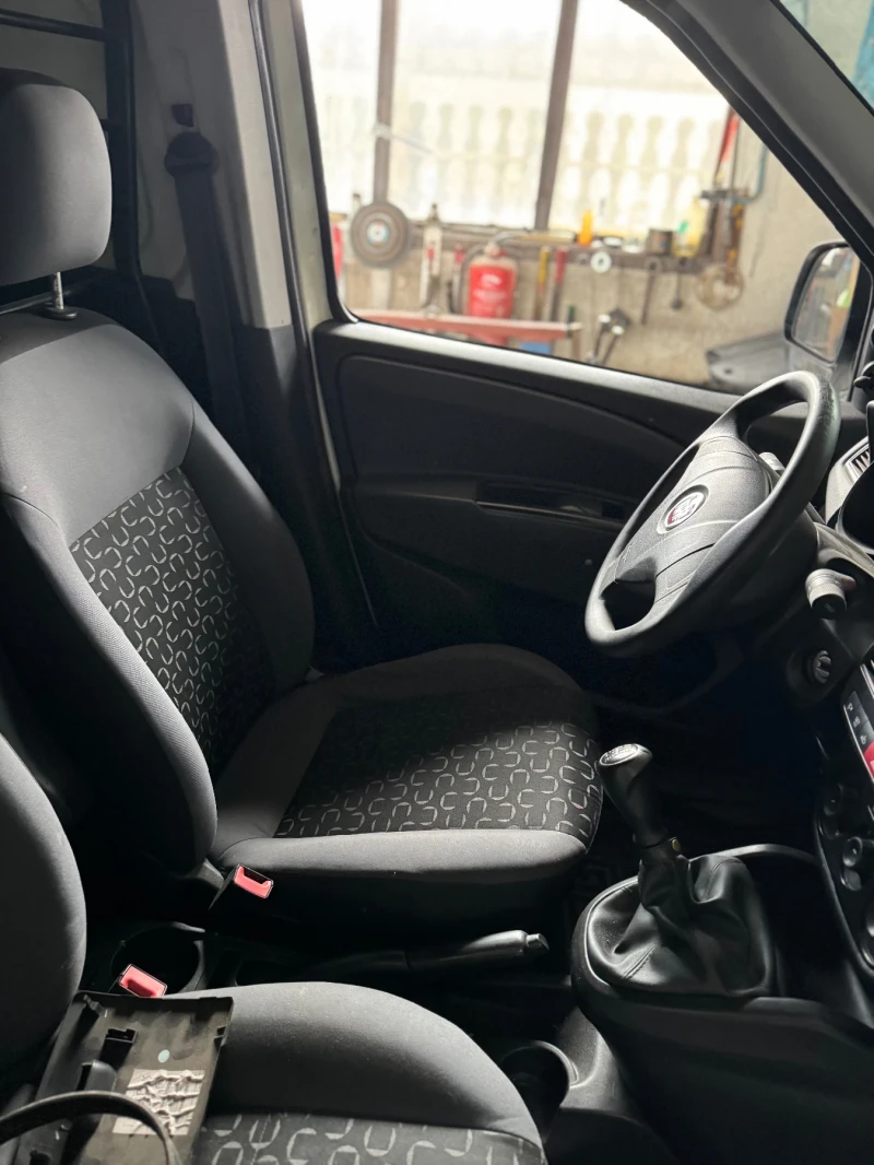 Fiat Doblo 1.3 Multijet 90, снимка 7 - Автомобили и джипове - 52929416