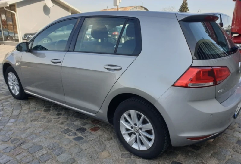 VW Golf 1.6 TDI, снимка 4 - Автомобили и джипове - 52949847