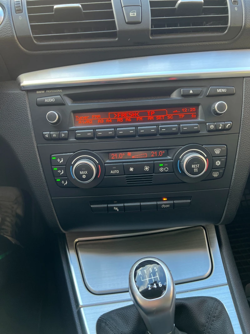 BMW 116, снимка 15 - Автомобили и джипове - 52974561