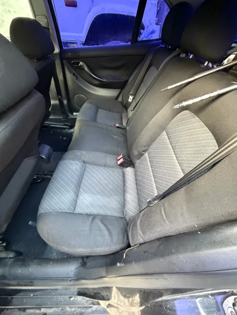 Seat Leon 1.9, снимка 7 - Автомобили и джипове - 53334699