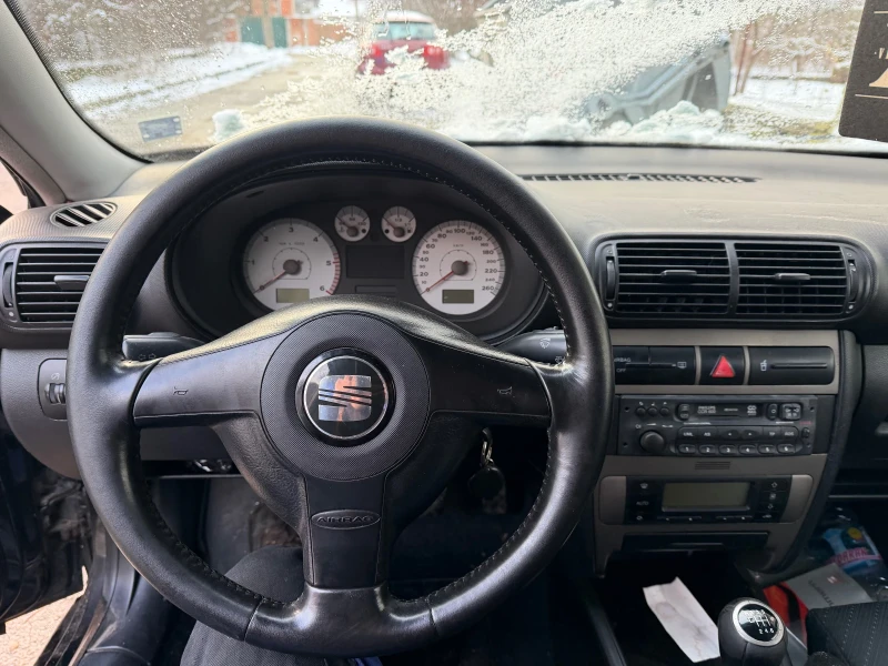 Seat Leon 1.9, снимка 4 - Автомобили и джипове - 53334699