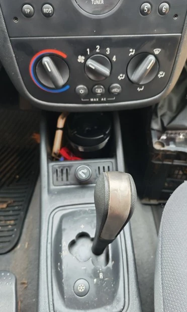 Opel Corsa 1.2i Автоматик - изображение 5