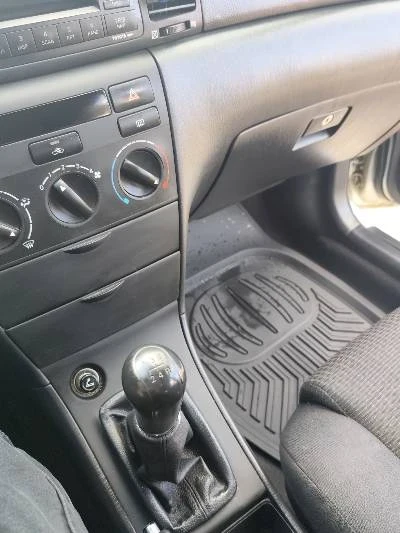 Toyota Corolla 1.6 vvti, снимка 4 - Автомобили и джипове - 55011268