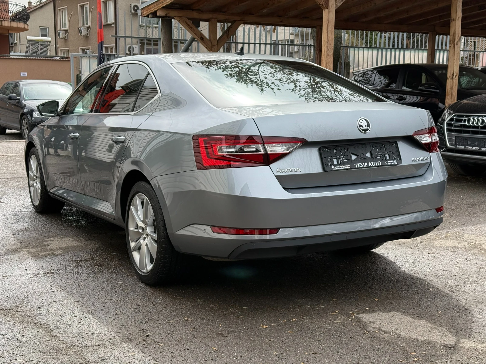 Skoda Superb 2.0TDI* 190к.с* СЕРВИЗНА КНИЖКА С ПЪЛНА ИСТОРИЯ  - изображение 7