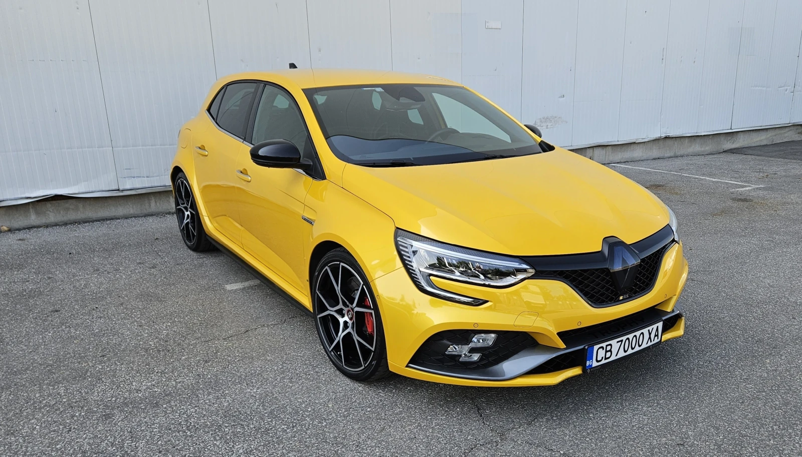 Renault Megane R.S. Trophy - изображение 3