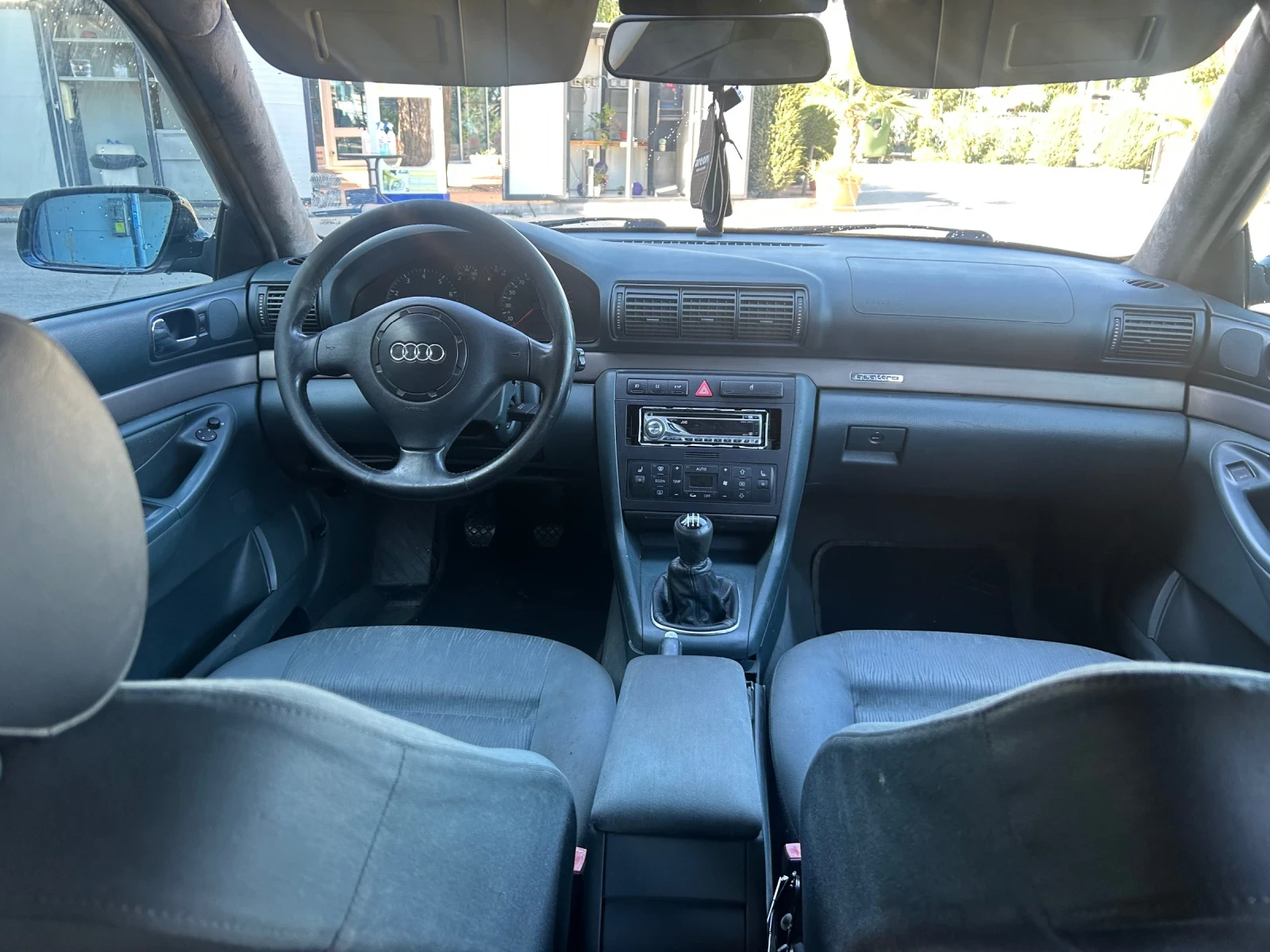 Audi A4 2.8 v6 30v - изображение 2