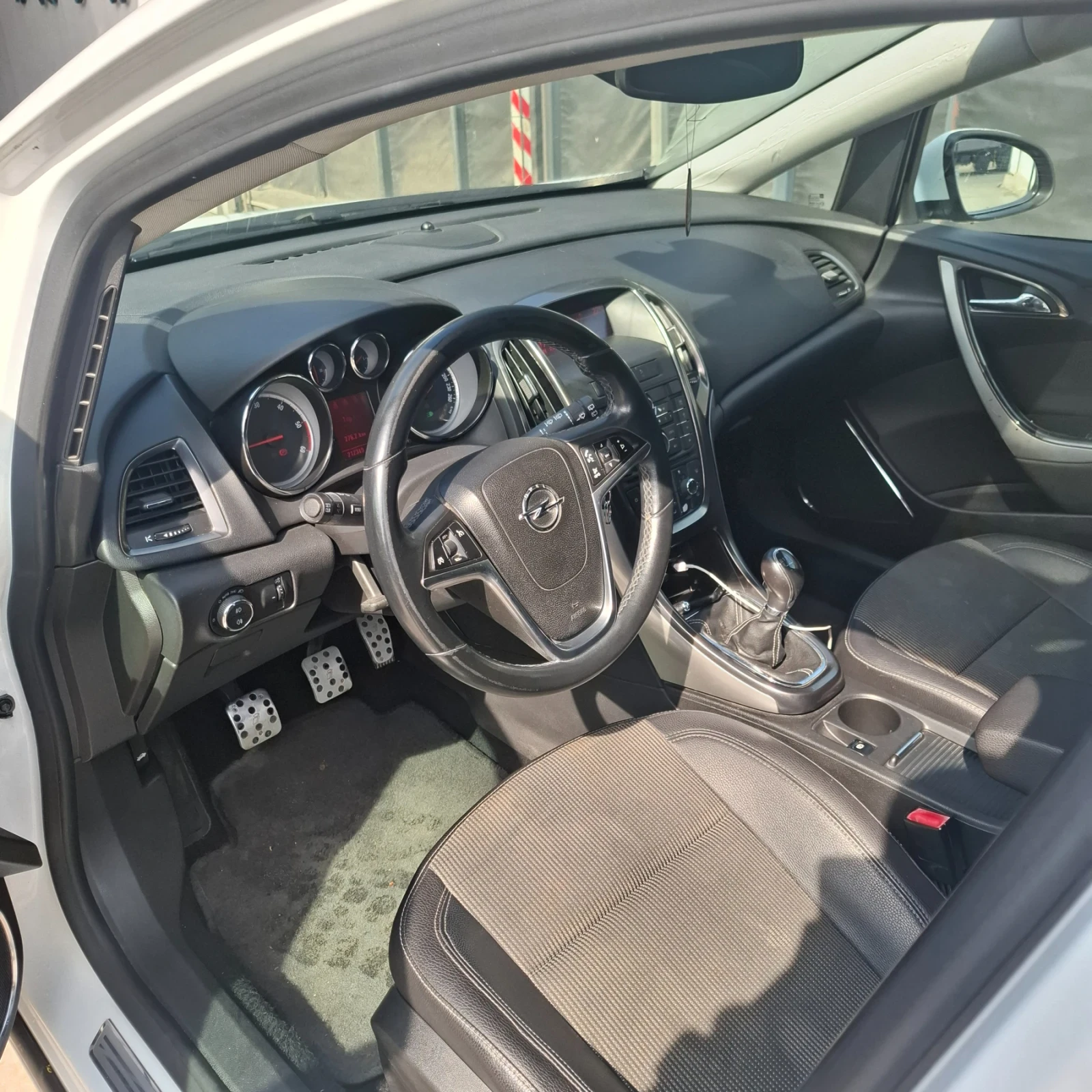 Opel Astra 1.7 Cdti COSMO - изображение 5