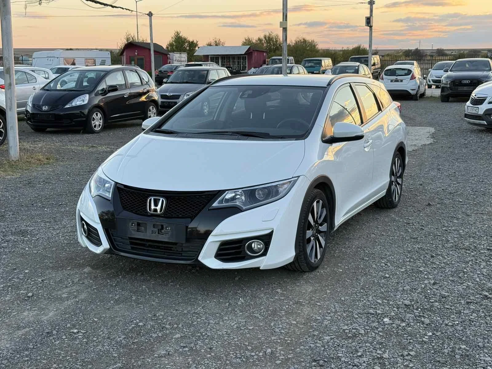 Honda Civic 1, 6tdi - изображение 2