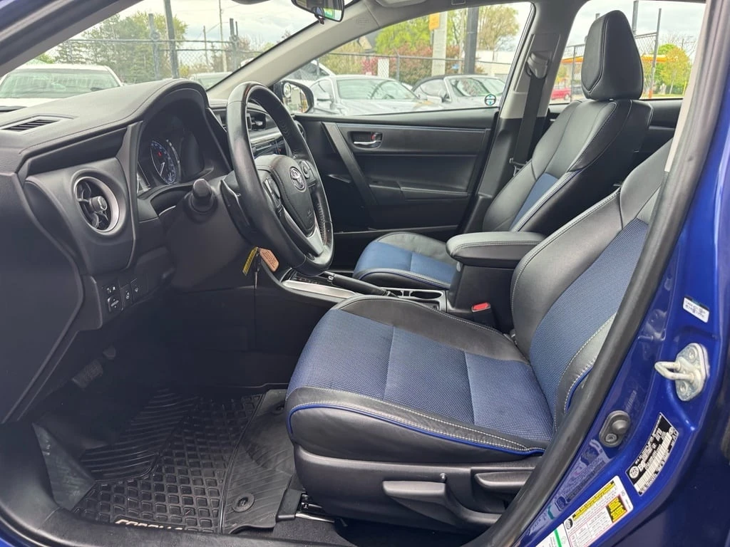 Toyota Corolla * SE Sport, Camera, Sunroof, Collision Warning, La - изображение 10