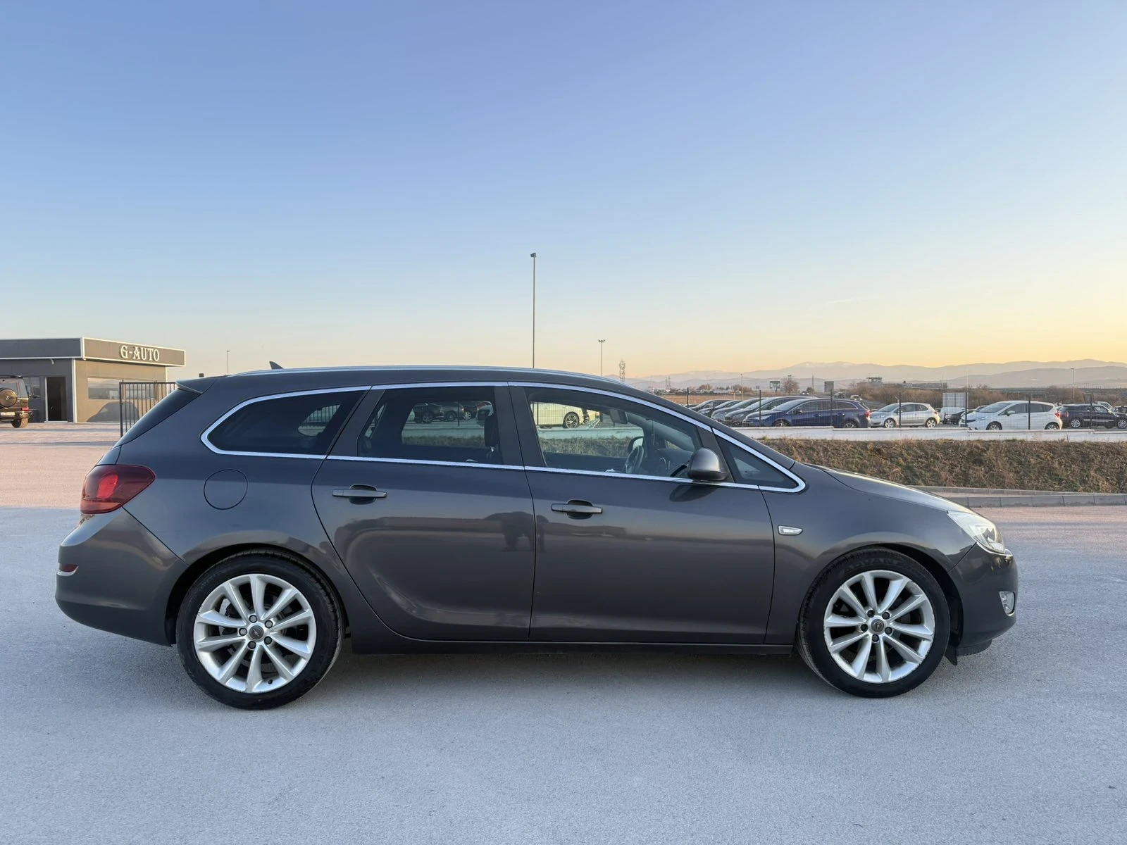 Opel Astra 1.7 cdti , снимка 4 - Автомобили и джипове - 53782419