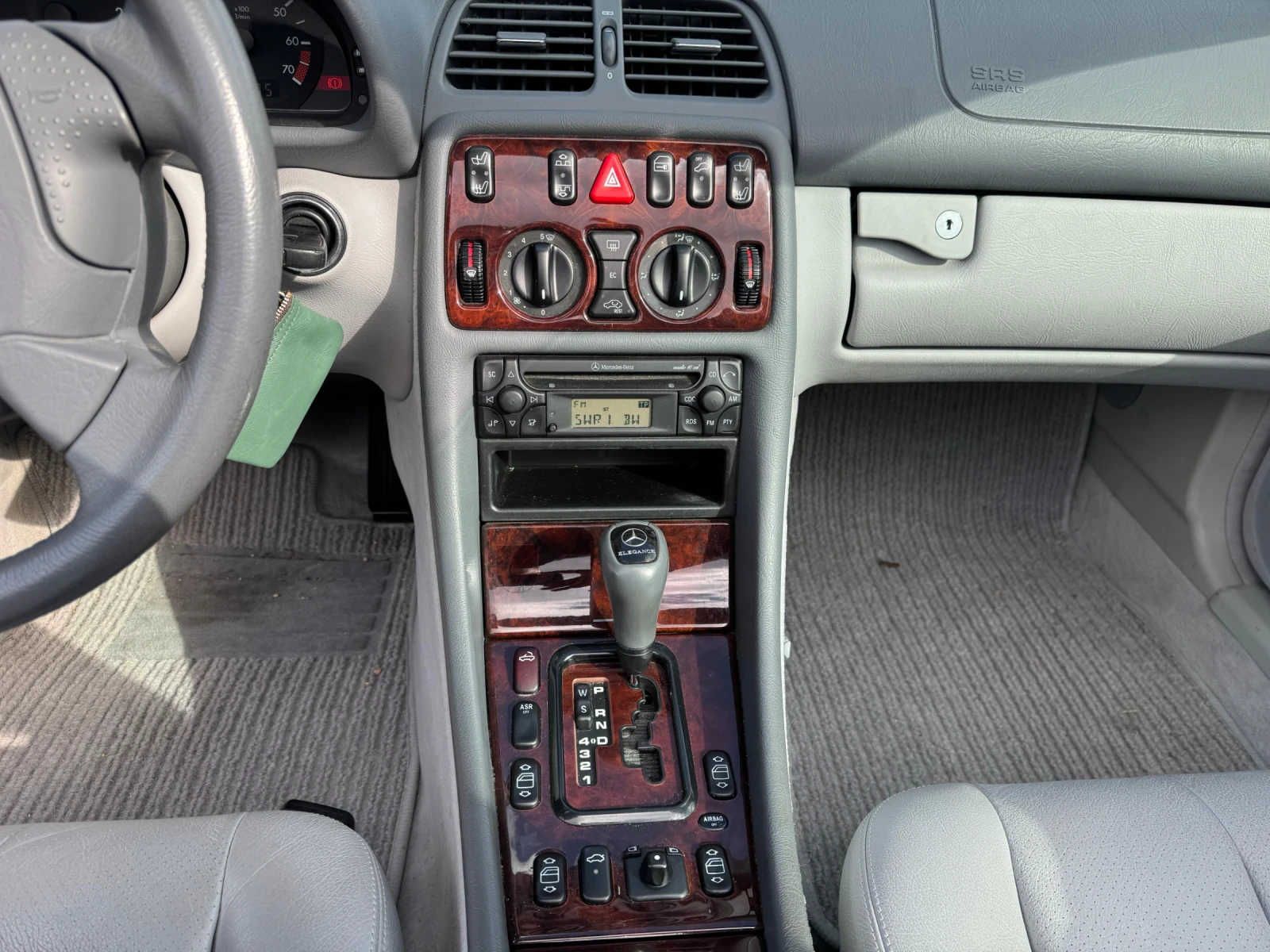 Mercedes-Benz CLK  УНИКАТ 45000km , снимка 10 - Автомобили и джипове - 54139976