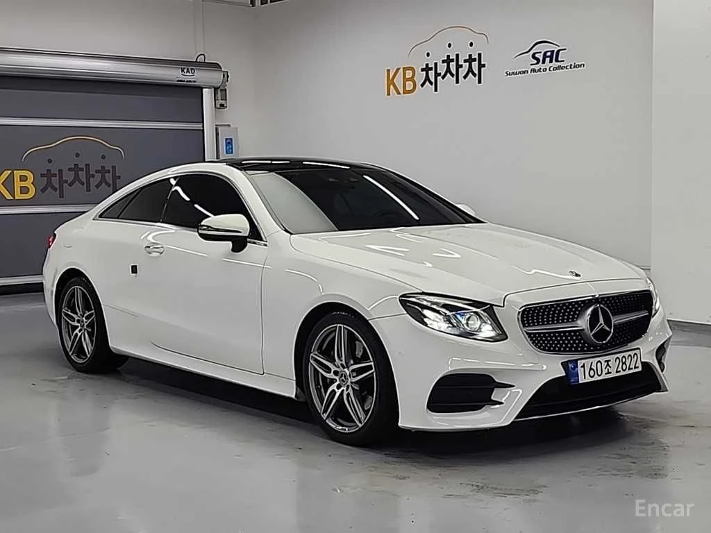 Mercedes-Benz E 220 COUPE* BURMESTER* HEAD-UP* LANE ASSIST* AMBIENT, снимка 3 - Автомобили и джипове - 54372546
