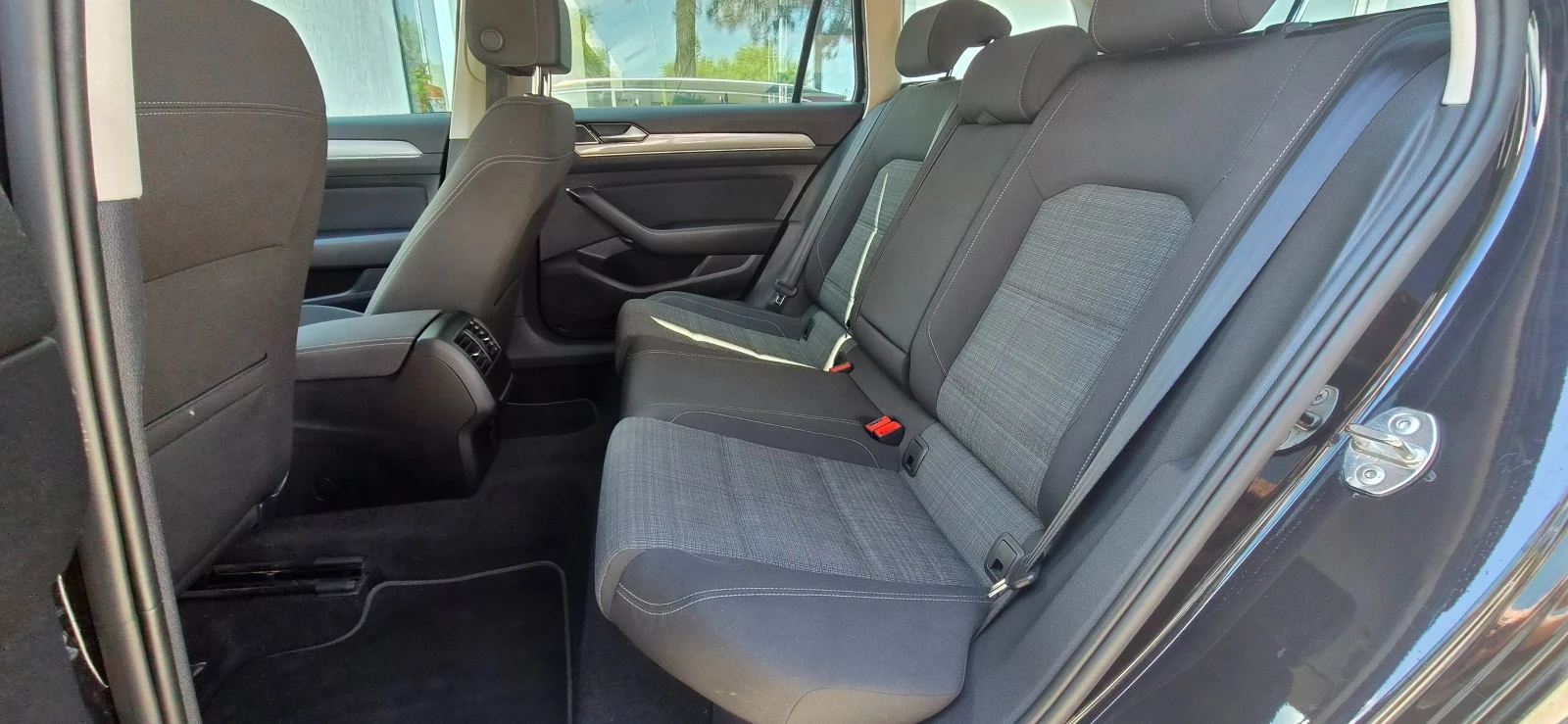 VW Passat 2.0 TDI 7 DSG LED, снимка 11 - Автомобили и джипове - 54923439