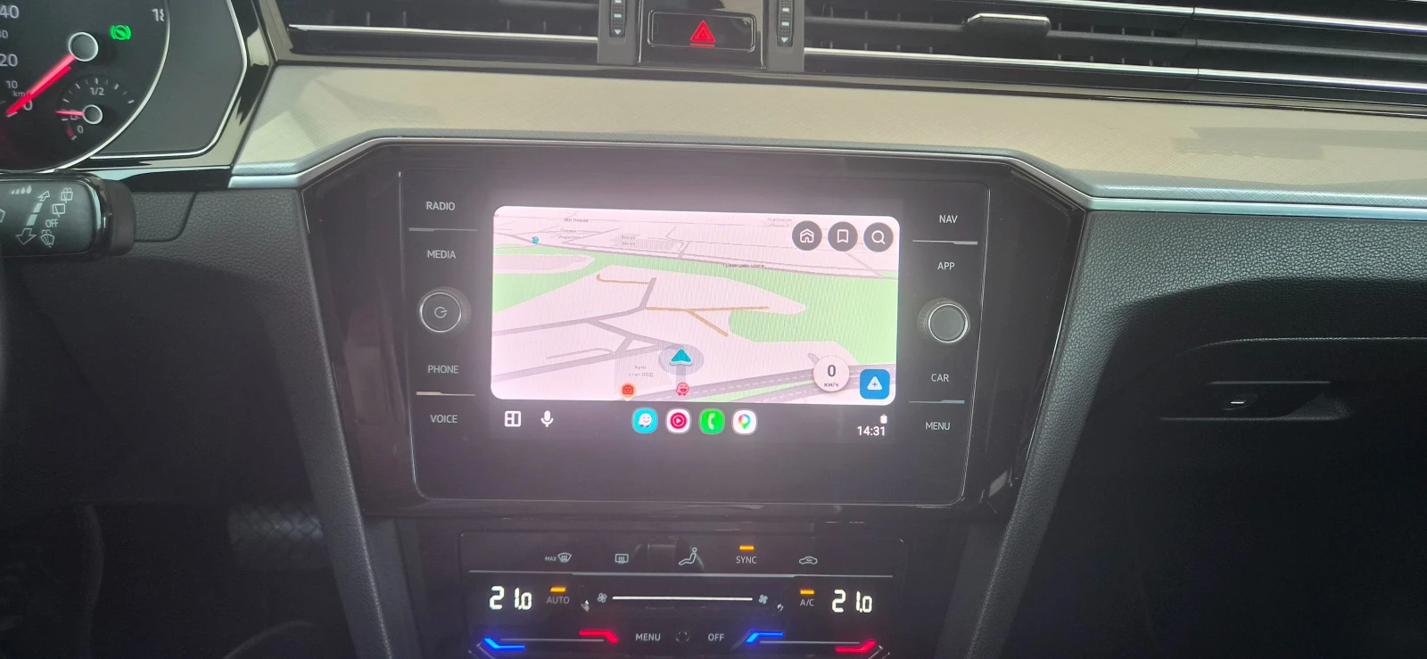 VW Passat 2.0 TDI 7 DSG LED, снимка 13 - Автомобили и джипове - 54923439