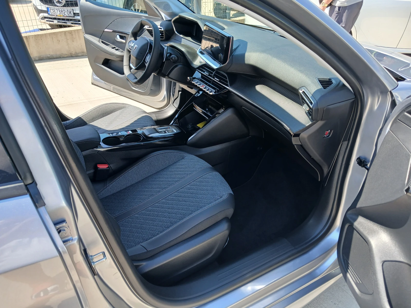 Peugeot 208 Гаранционна  само на  149км, снимка 13 - Автомобили и джипове - 55123609