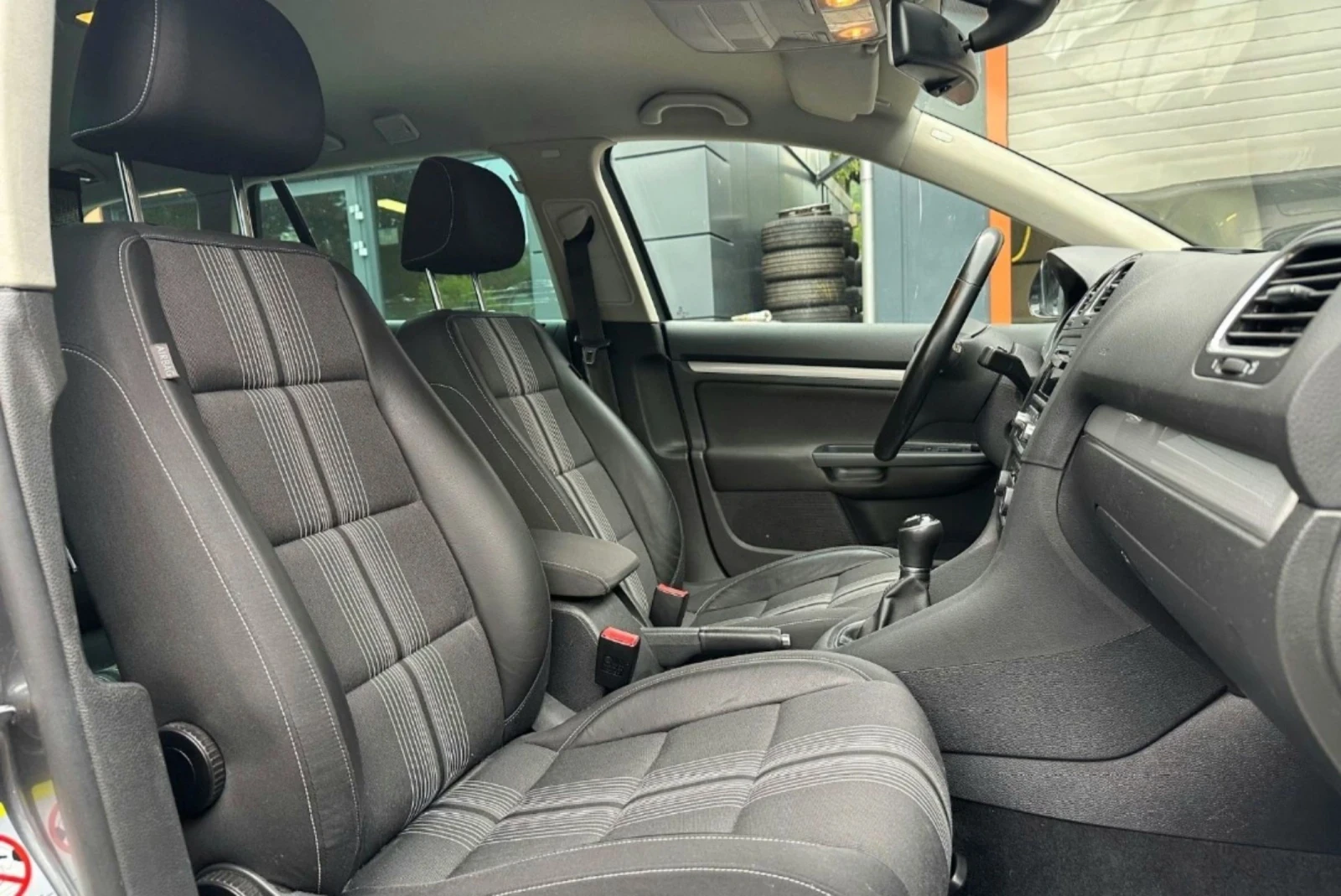 VW Golf VI Match BlueMotion 1.2TSI* 1-ви собственик* , снимка 9 - Автомобили и джипове - 55193441