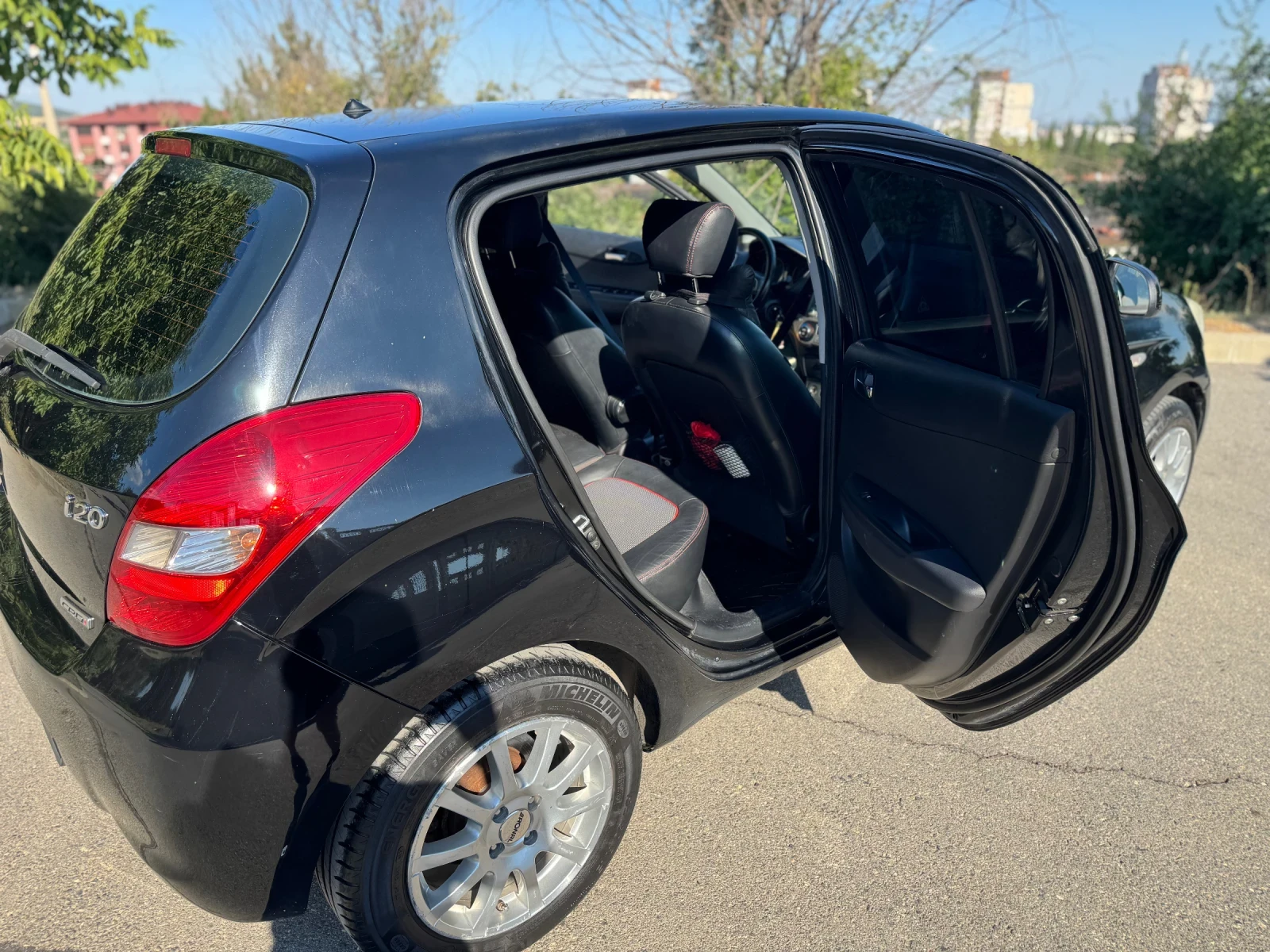 Hyundai I20 1.6 CRDi | Mobile.bg � ����������� 9