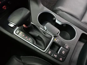 Kia Sportage 2.0 CRDi 4WD, снимка 9