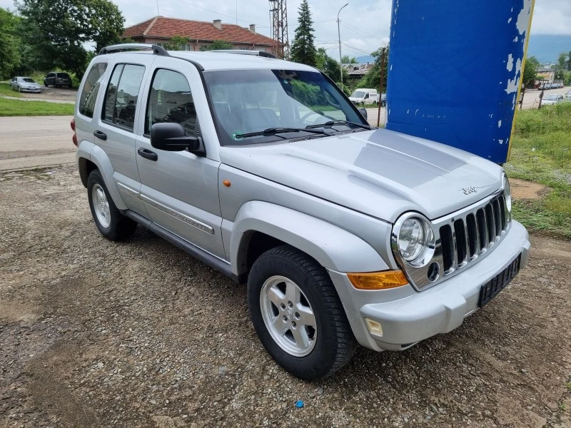 Jeep Cherokee 3.7i, снимка 2 - Автомобили и джипове - 42828672