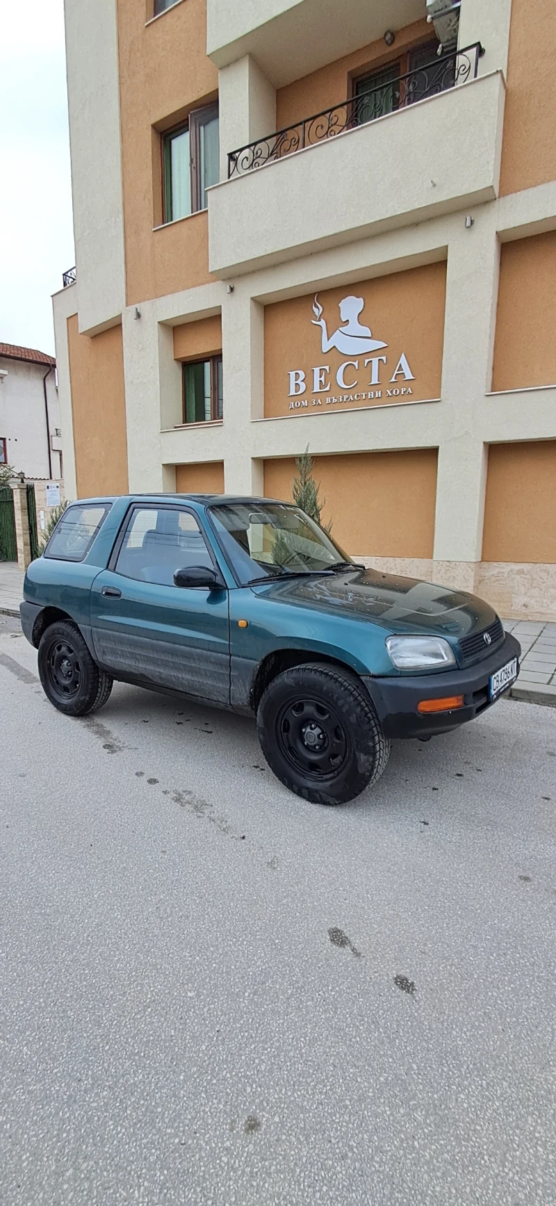 Toyota Rav4, снимка 1 - Автомобили и джипове - 49537913