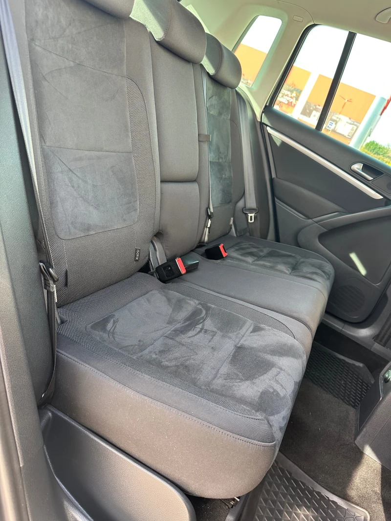 VW Tiguan 2.0 TDI FACELIFT, снимка 15 - Автомобили и джипове - 52289690