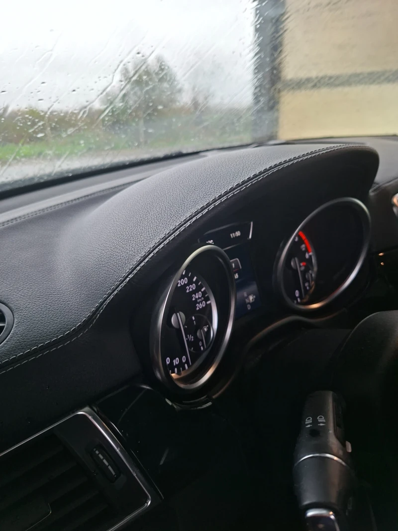 Mercedes-Benz ML 350 ML 350 BlueTEC AMG | 4MATIC| AIRMATIC| 360 | PANOR, снимка 10 - Автомобили и джипове - 52582983