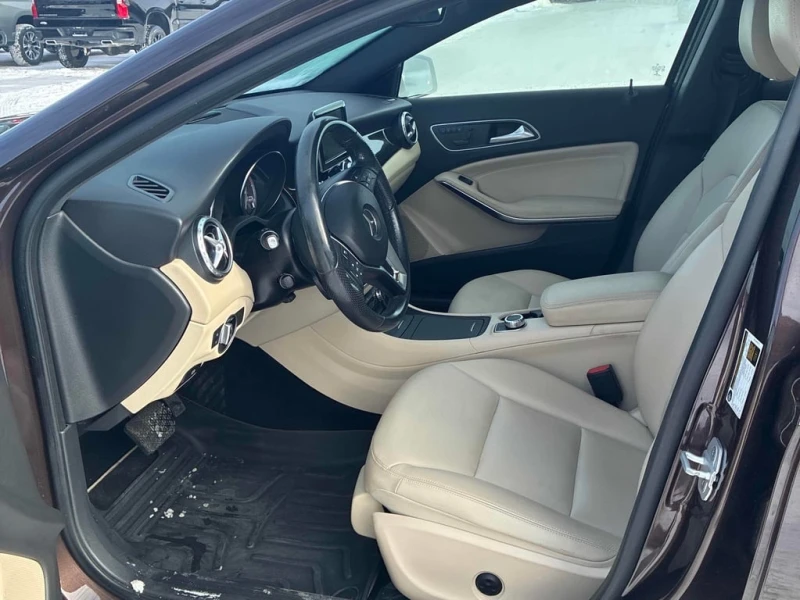 Mercedes-Benz GLA 250 2015 * CARFAX * ОТ ПРЕДСТАВИТЕЛСТВО, снимка 7 - Автомобили и джипове - 53283457