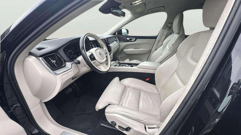 Volvo XC60 2.0L B5, снимка 10 - Автомобили и джипове - 53502160