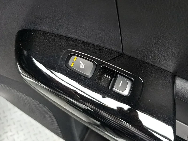 Kia Sportage 2.0 CRDi 4WD, снимка 17 - Автомобили и джипове - 54276407