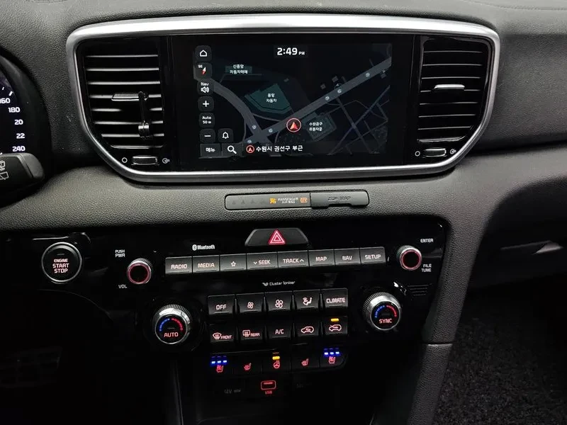 Kia Sportage 2.0 CRDi 4WD, снимка 14 - Автомобили и джипове - 54276407