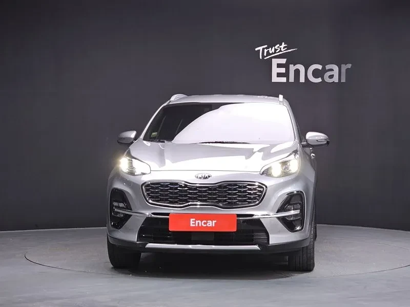 Kia Sportage 2.0 CRDi 4WD, снимка 3 - Автомобили и джипове - 54276407