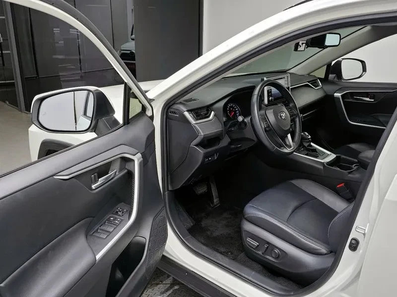 Toyota Rav4 2.5 2WD, снимка 10 - Автомобили и джипове - 55048112