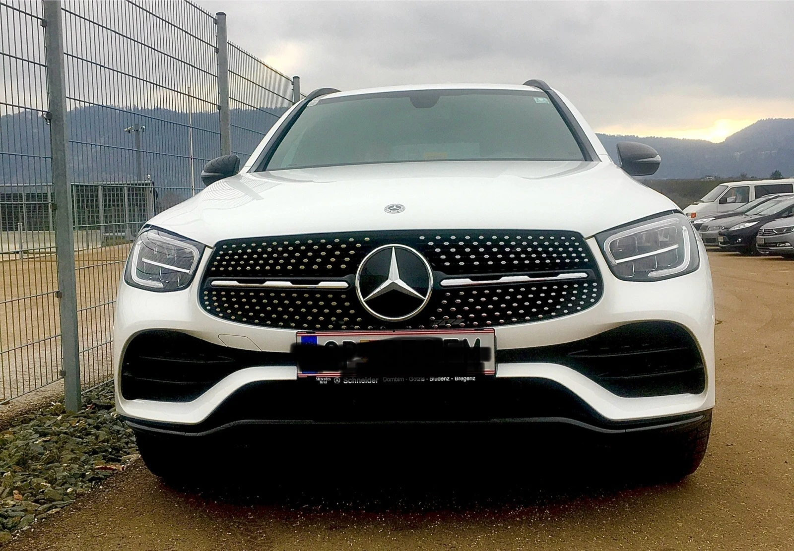 Mercedes-Benz GLC AMG Като нова - изображение 3