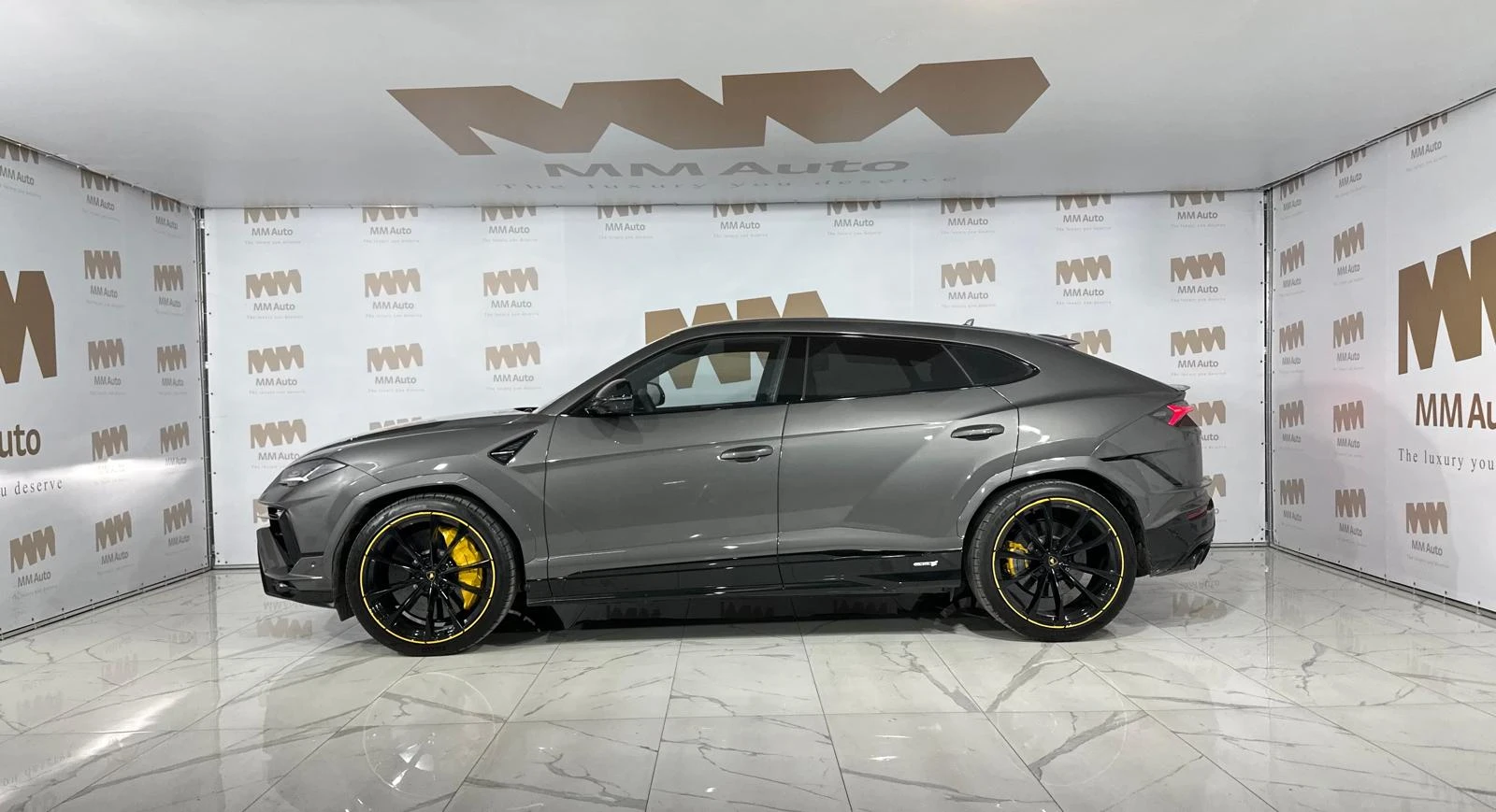 Lamborghini Urus S B&O* Ceramic* NightVision* Pano* Massage - изображение 2