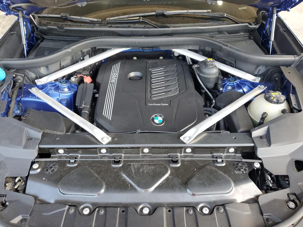 BMW X6 SDRIVE 40I - изображение 7