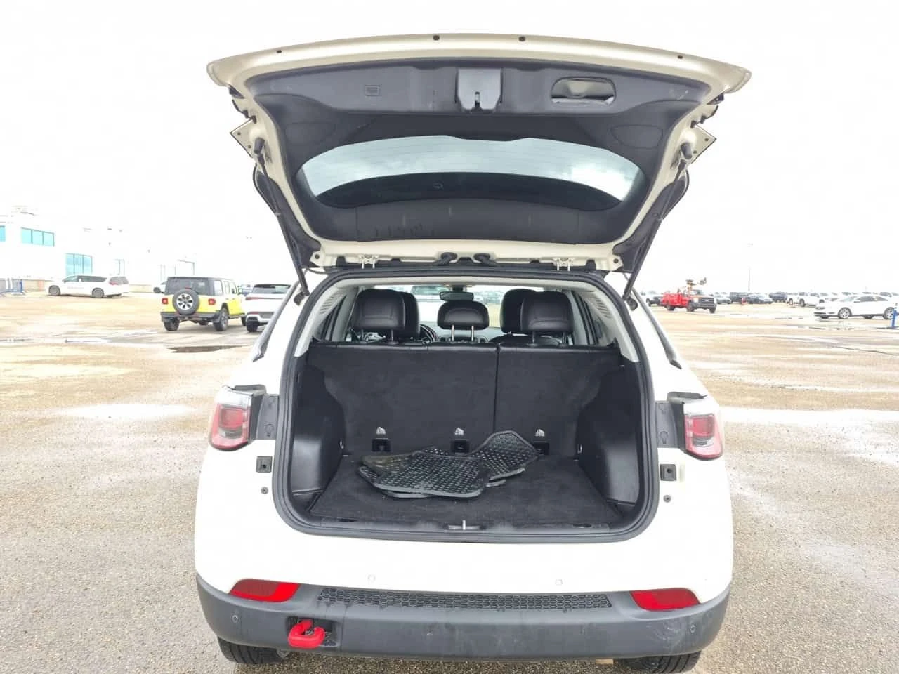 Jeep Compass TRAILHAWK/CARFAX/, снимка 14 - Автомобили и джипове - 54453971
