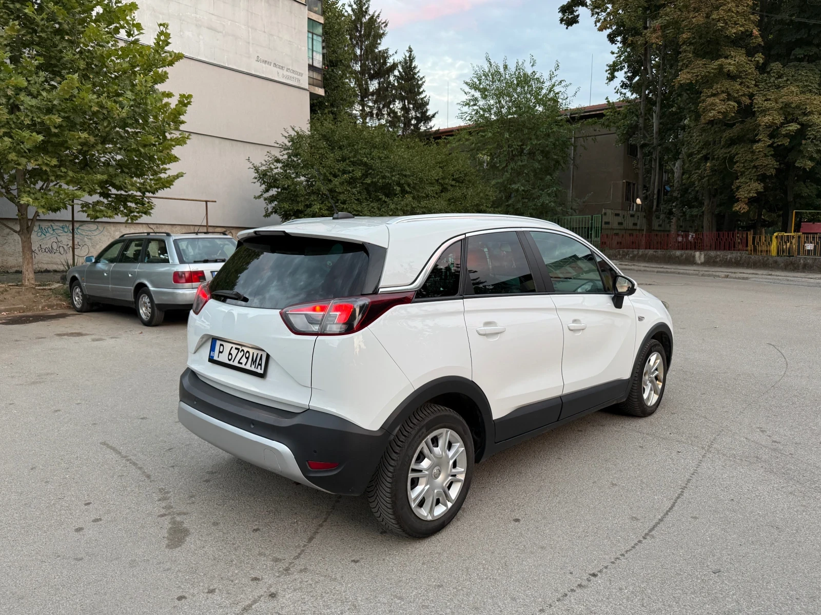 Opel Crossland X Колата е Товарна, снимка 4 - Автомобили и джипове - 55590567