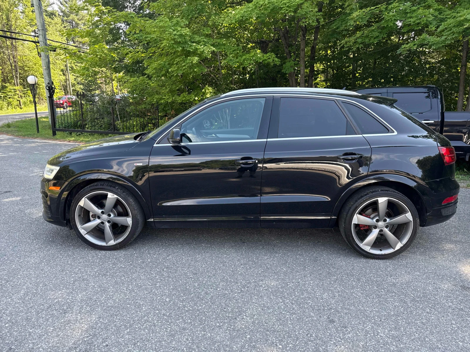 Audi Q3 * Technik S-line* CARFAX* , снимка 2 - Автомобили и джипове - 56139262