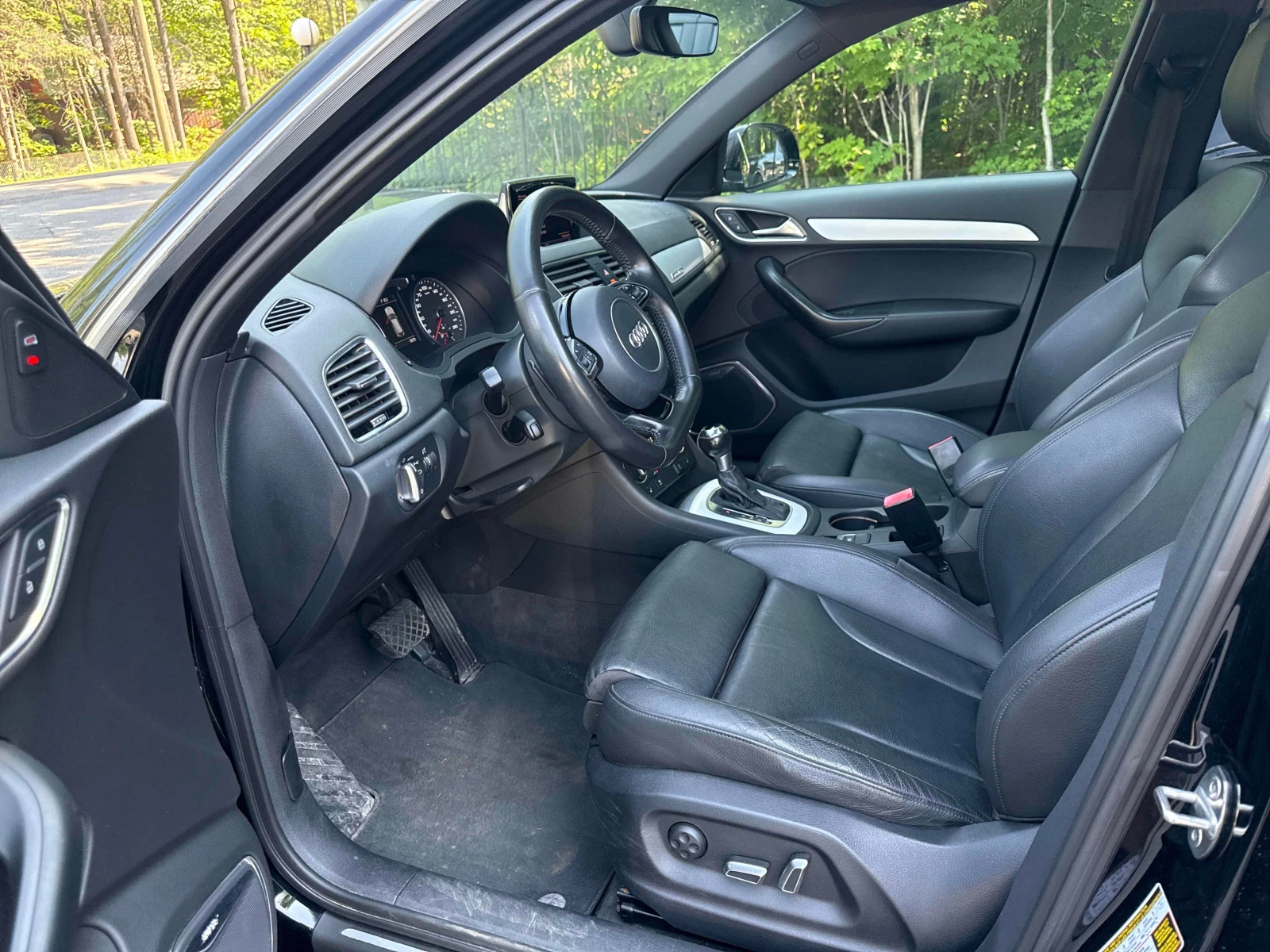Audi Q3 * Technik S-line* CARFAX* , снимка 5 - Автомобили и джипове - 56139262