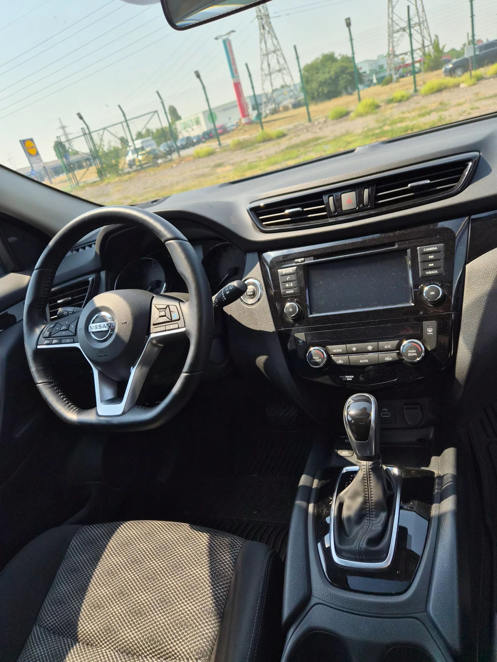 Nissan Qashqai, снимка 7 - Автомобили и джипове - 56161967