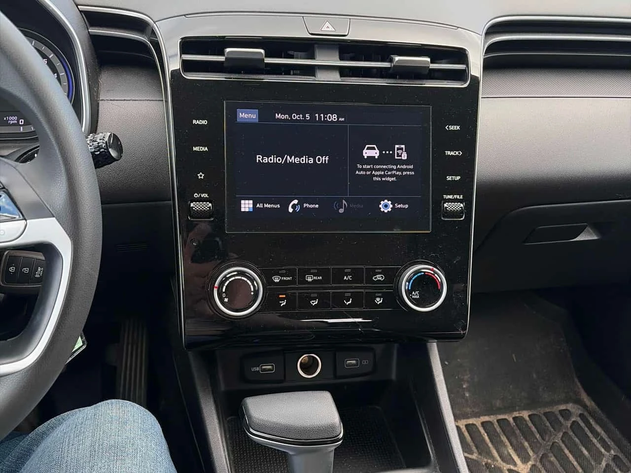 Hyundai Tucson * Essential * CARFAX * ��������� ����������������  | Mobile.bg � ����������� 9
