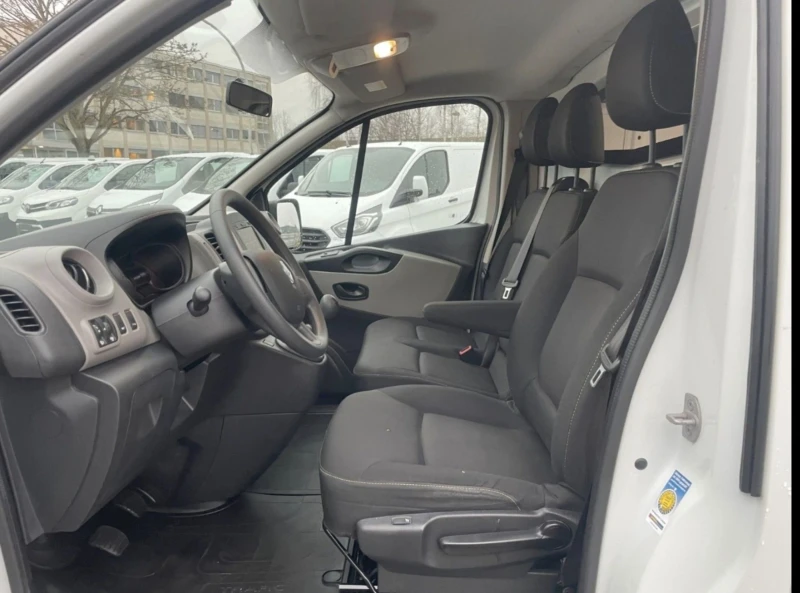 Renault Trafic 1.6 Cdti Klima Navi 94000km, снимка 9 - Бусове и автобуси - 51169279