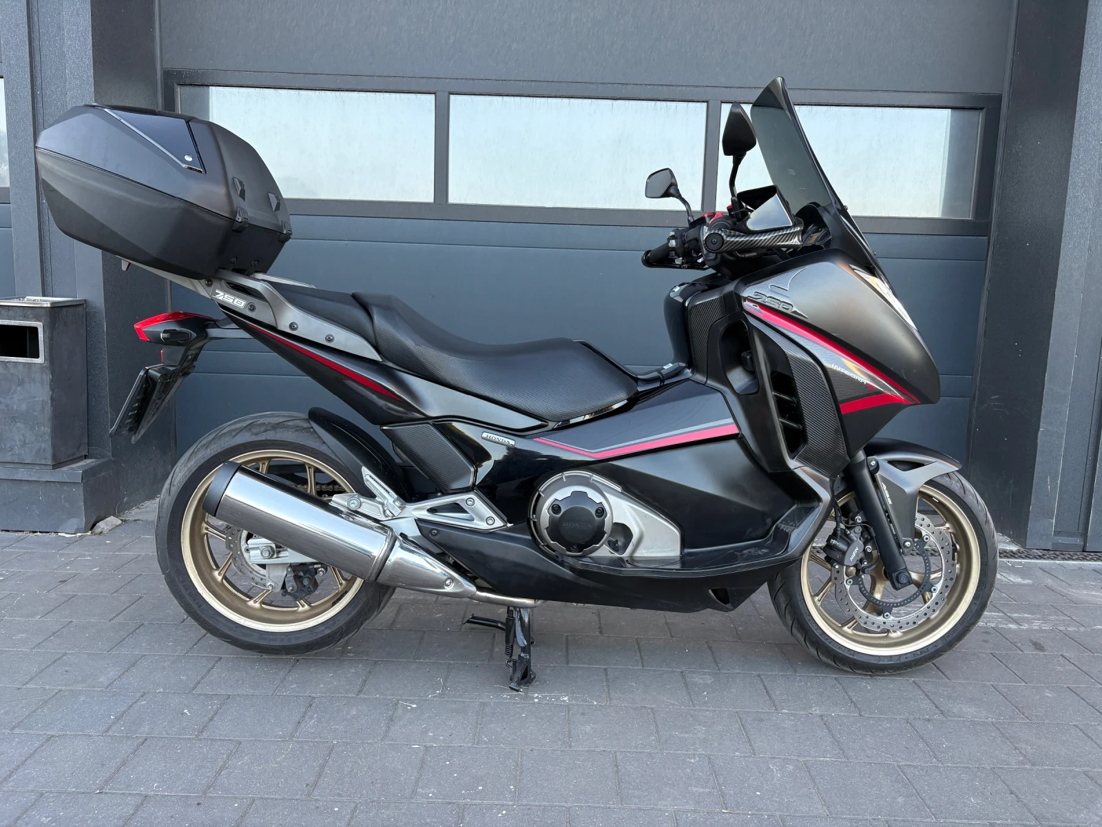 Honda Integra 750, перфектен, обслужен., снимка 5 - Мотоциклети и мототехника - 55431782