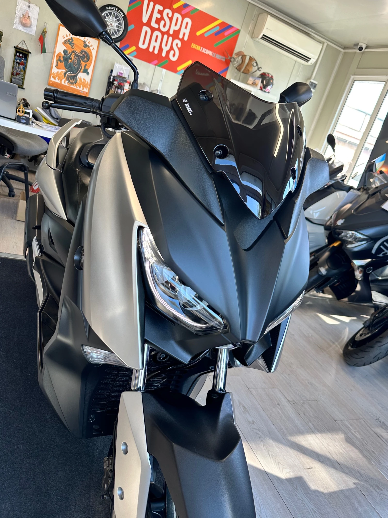 Yamaha X-max 300i ABS/TC/LED 08.2020г.