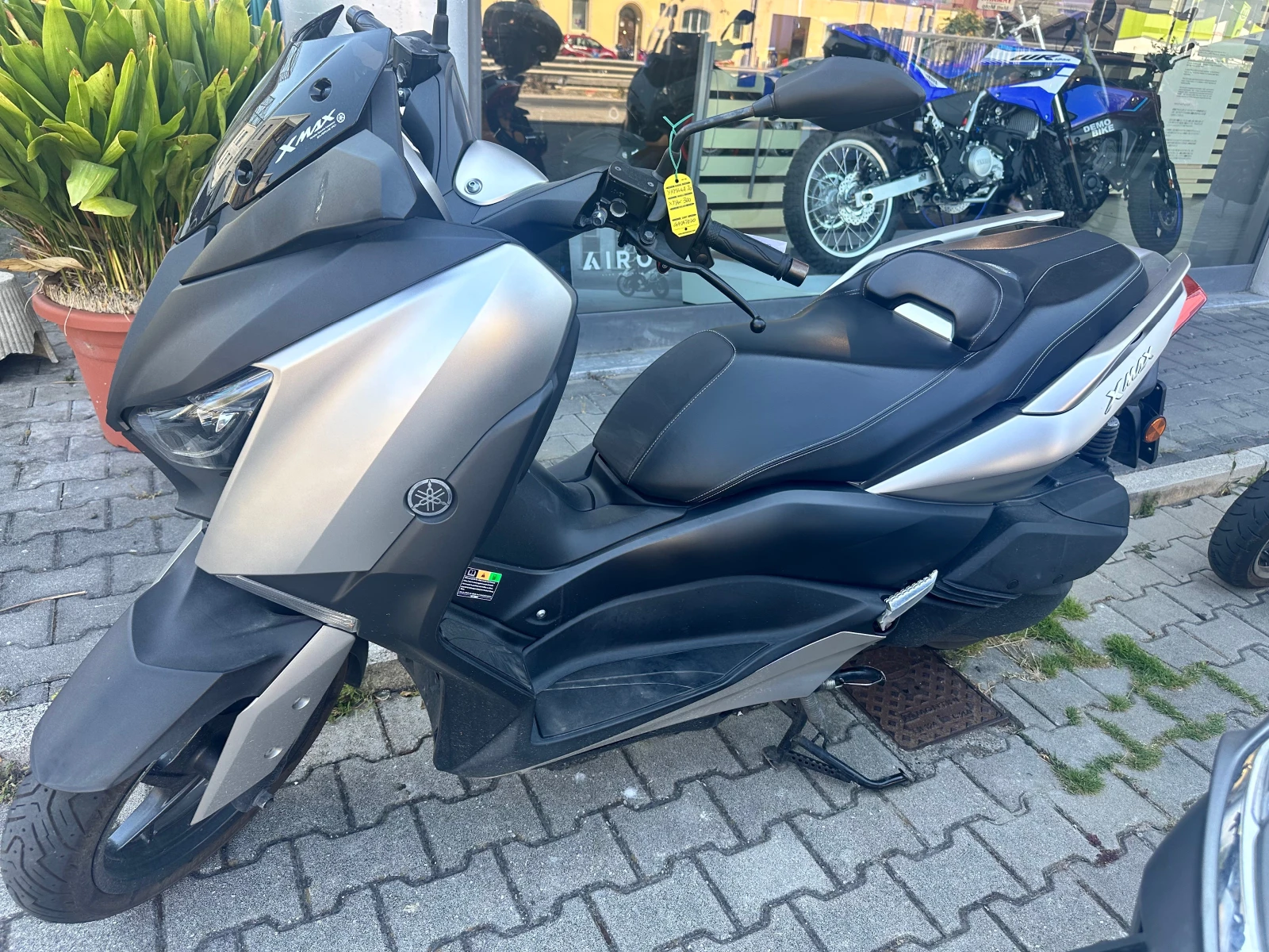 Yamaha X-max 300i ABS/TC/LED 08.2020г., снимка 17 - Мотоциклети и мототехника - 55091010