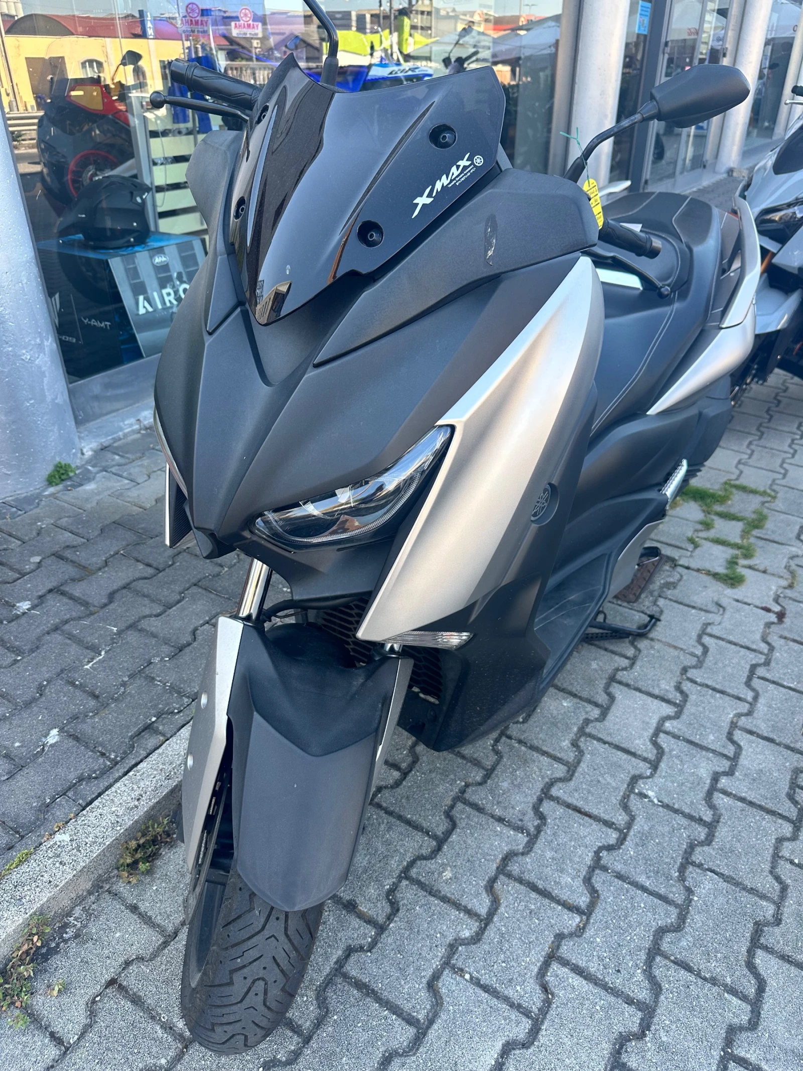 Yamaha X-max 300i ABS/TC/LED 08.2020г., снимка 16 - Мотоциклети и мототехника - 55091010